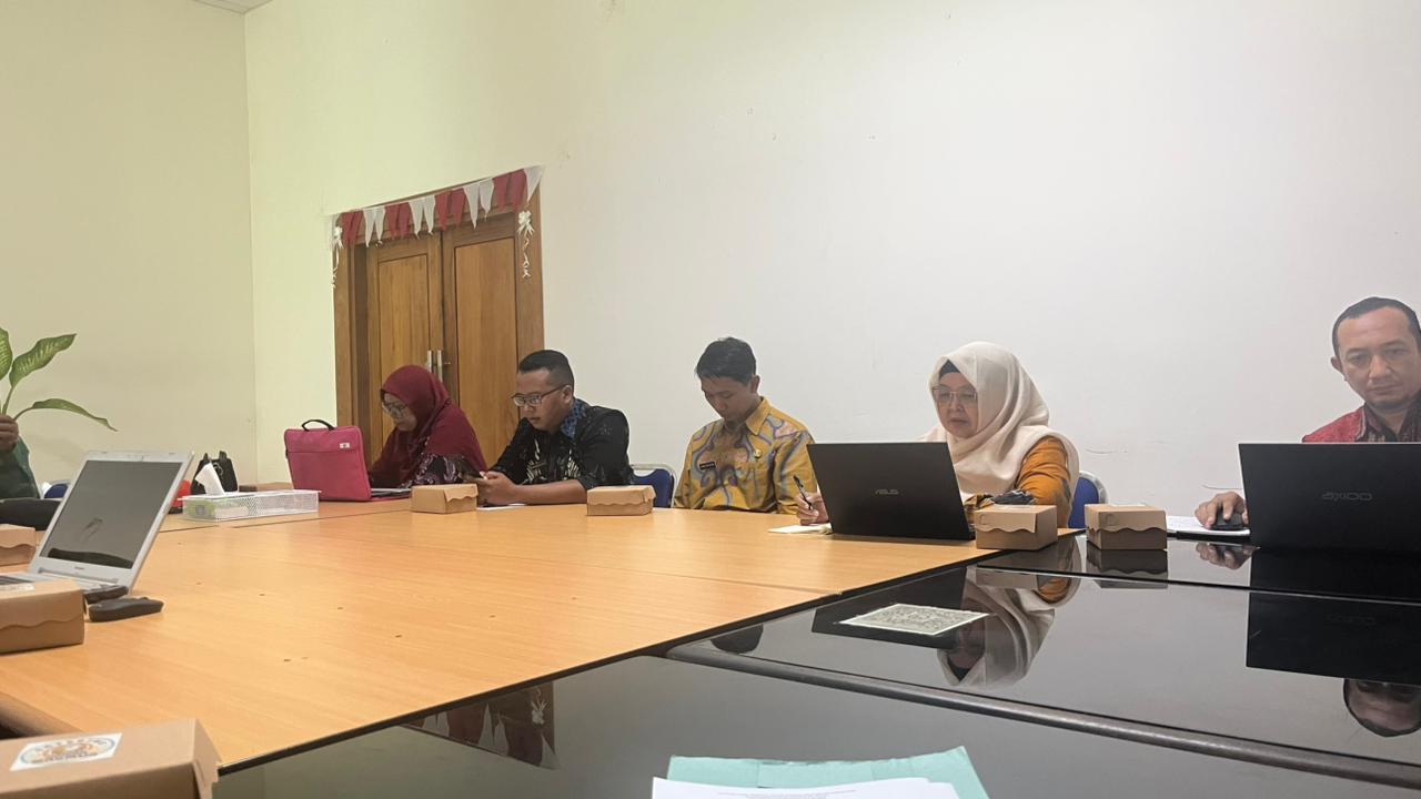 Foto: SDABK Lamongan Hadiri Rapat Verifikasi dan Validasi Data Program KKS
