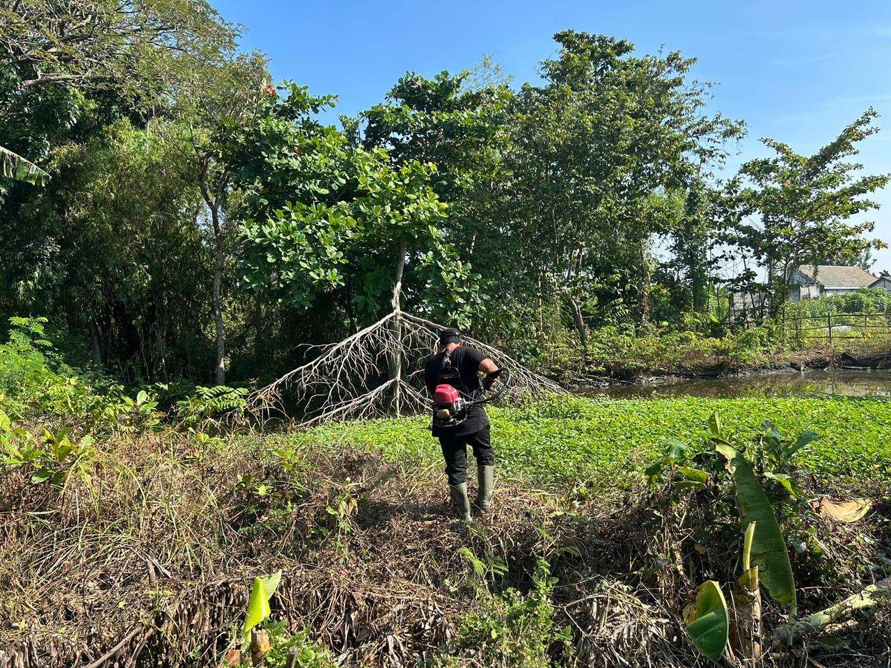 Foto: Kerja Bakti di Lingkungan UPTD PSDA Karanggeneng
