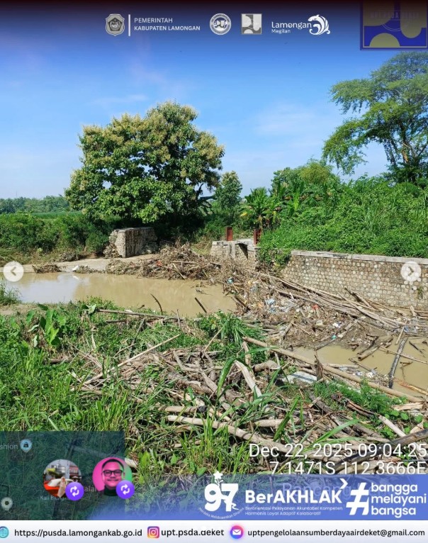 Foto: Kegiatan Kerja Bakti Gabungan Antara TPOP PUSDA Jatim dan Juru Wilayah Kemantren Joto II di Dam Sekarputih Dusun Balung