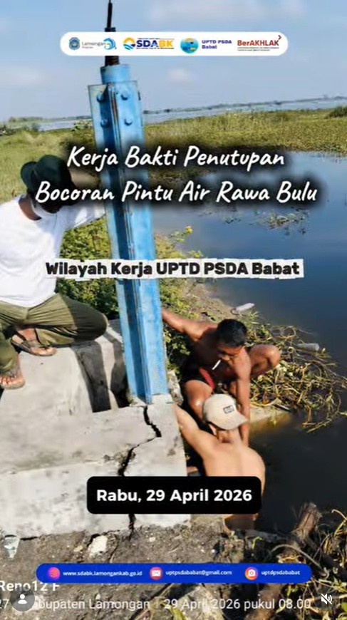 Foto: Kerja bakti penutupan bocoran pintu air Rawa Bulu bersama GHIPPA Rawa Bulu dan HIPPA Desa Pucuk