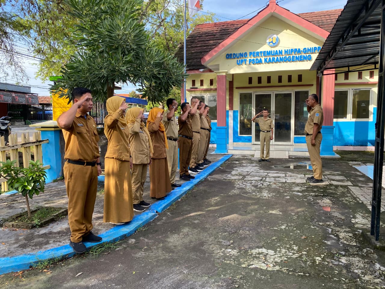Foto: Apel Pagi UPTD Karanggeneng Dinas SDABK Kab Lamongan