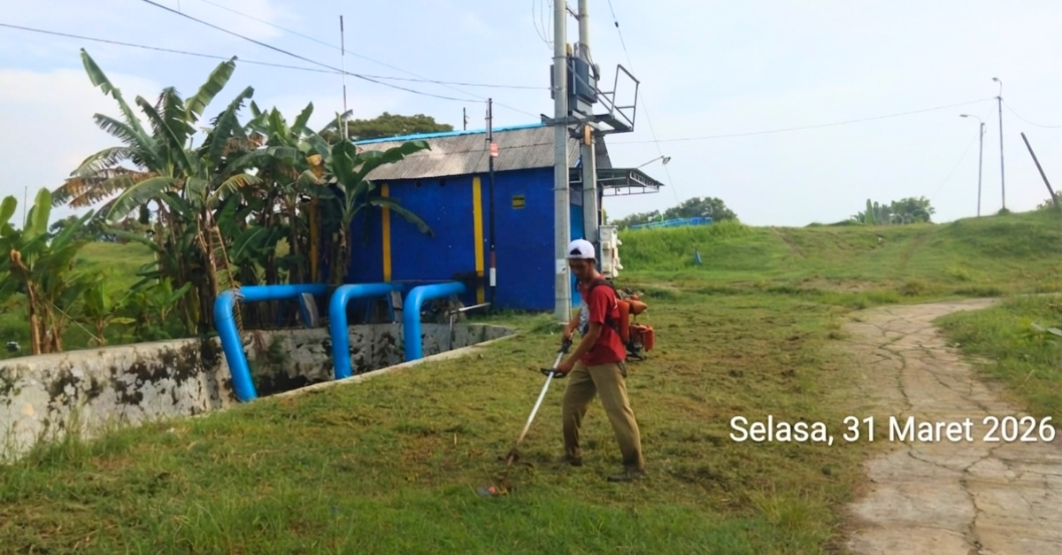 Foto: UPTD PSDA Kuro Lakukan Pemeliharaan Rutin di Area Rumah Pompa Melik