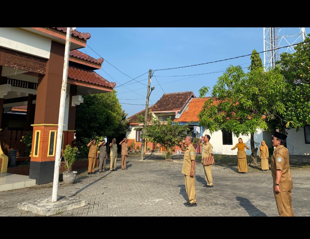 Foto: Apel setiap senin pagi kecamatan sarirejo