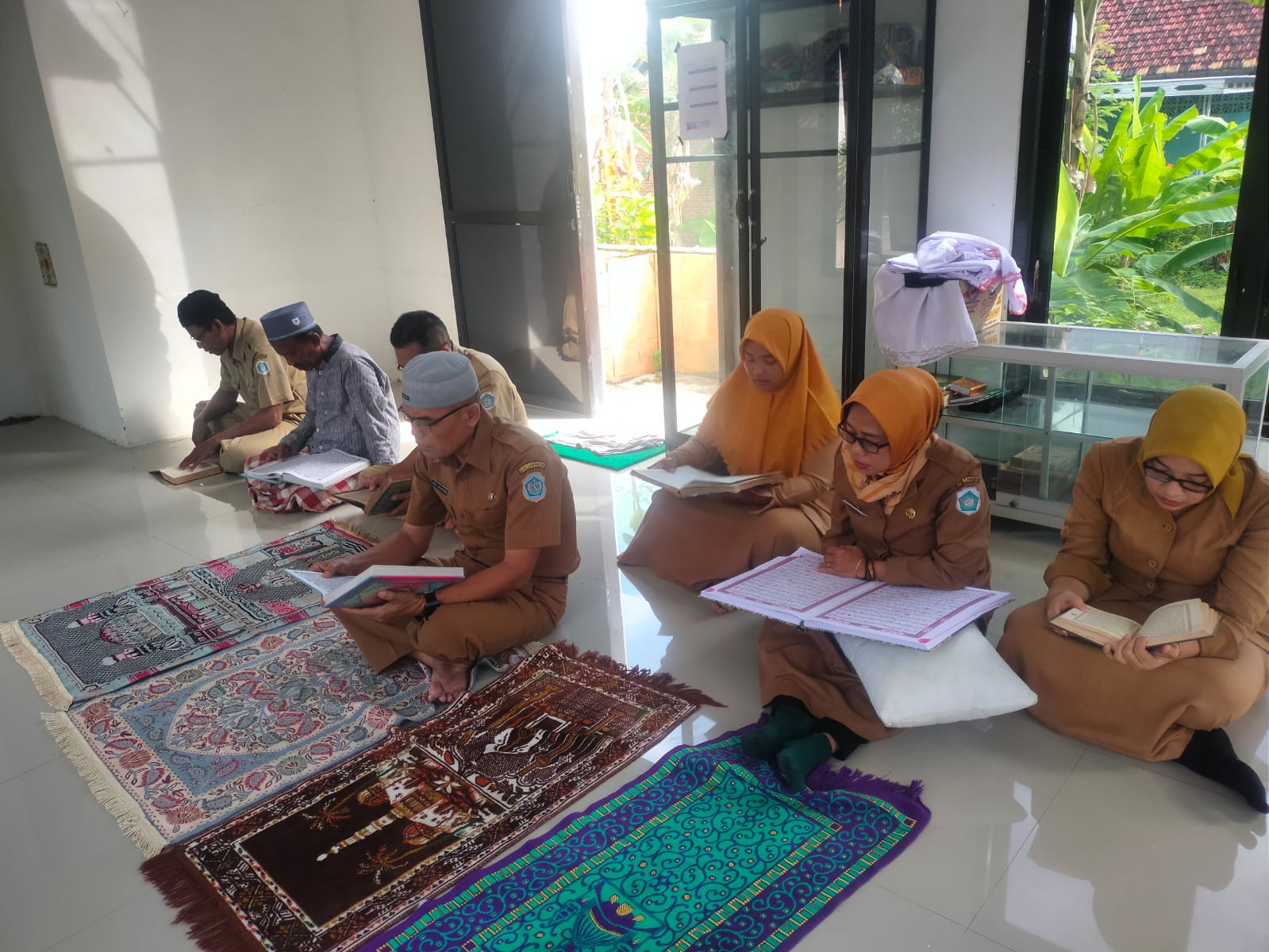 KECAMATAN SEKARAN MENGADAKAN KEGIATAN KHOTMIL QUR'AN DALAM RANGKA MEMPERINGATI 100 HARI KERJA BUPATI LAMONGAN DAN HARI JADI LAMONGAN YANG KE-456 TAHUN 2025