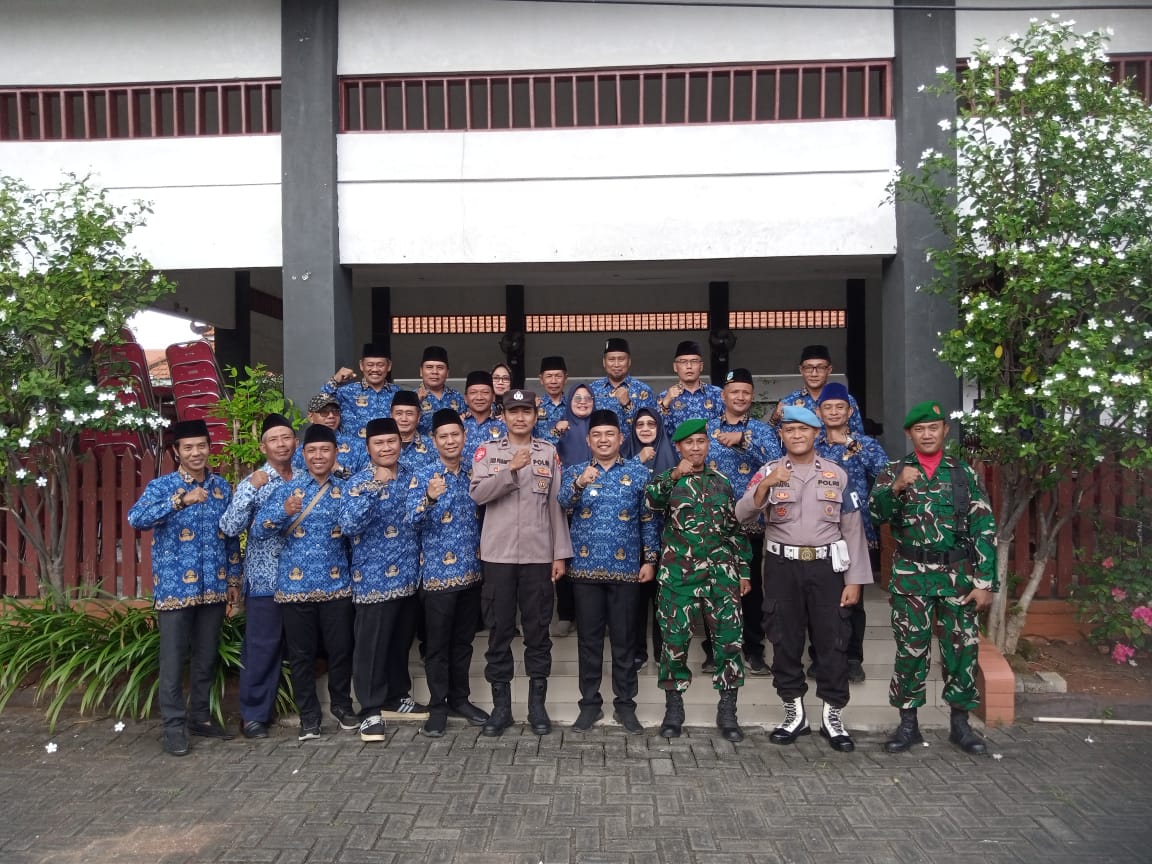 APEL PAGI KECAMATAN SEKARAN DALAM RANGKA MEMPERINGATI HARI LAHIR PANCASILA TAHUN 2025