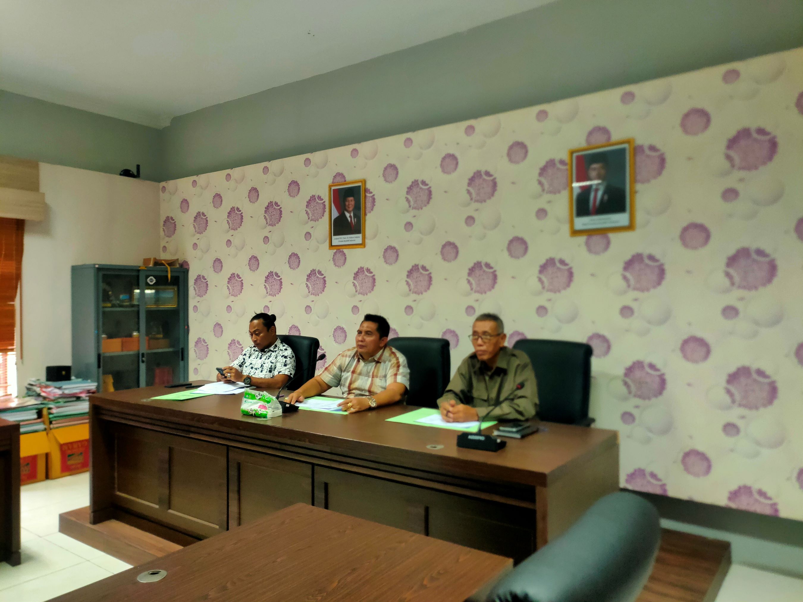 Foto: Bapemperda DPRD Kabupaten Lamongan Mengundang Para Akademisi