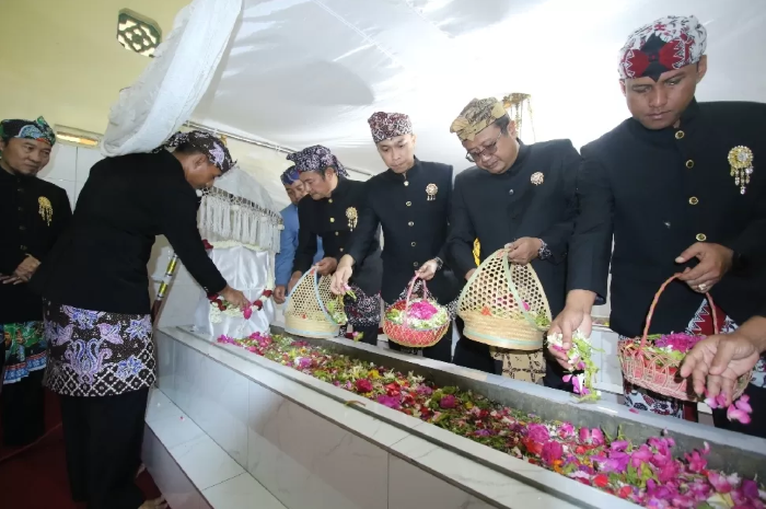 Ziarah Ke makam Para Leluhur