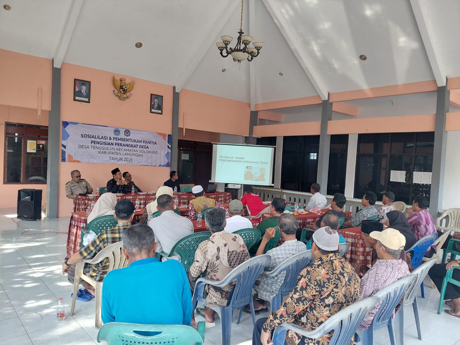 Foto: Sosialisasi dan Pembentukan Panitia Pengisian Perangkat Desa Tenggulun