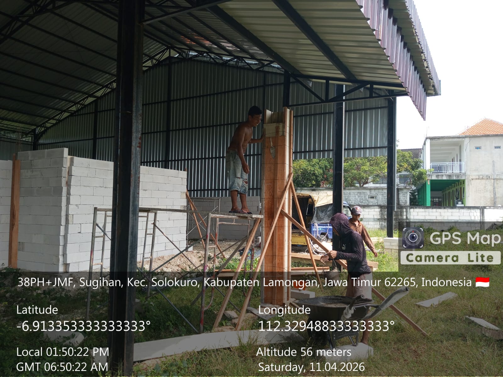 Foto: PROGRES PEMBANGUNAN GERAI KDMP DESA SUGIHAN SABTU 11 APRIL 2026