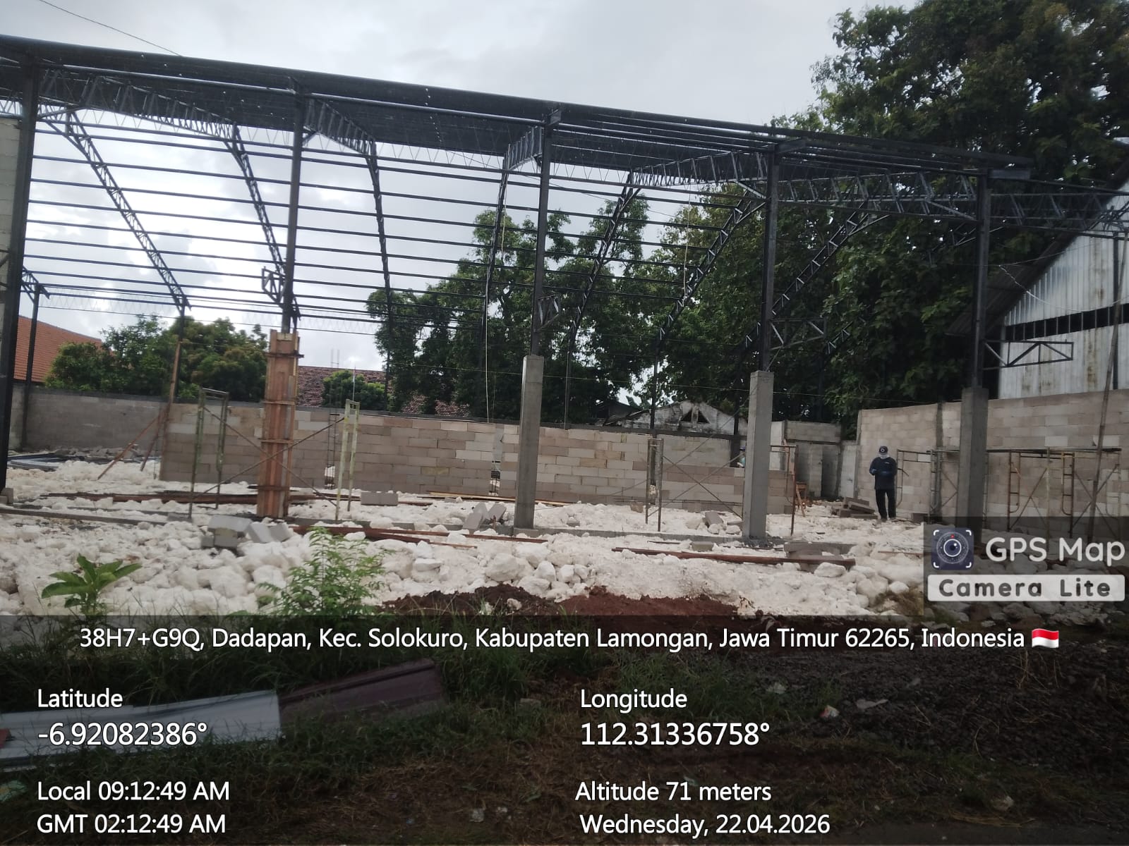 Foto: Progres Pembangunan Gerai KDKMP Desa Dadapan Rabu 22 April 2026
