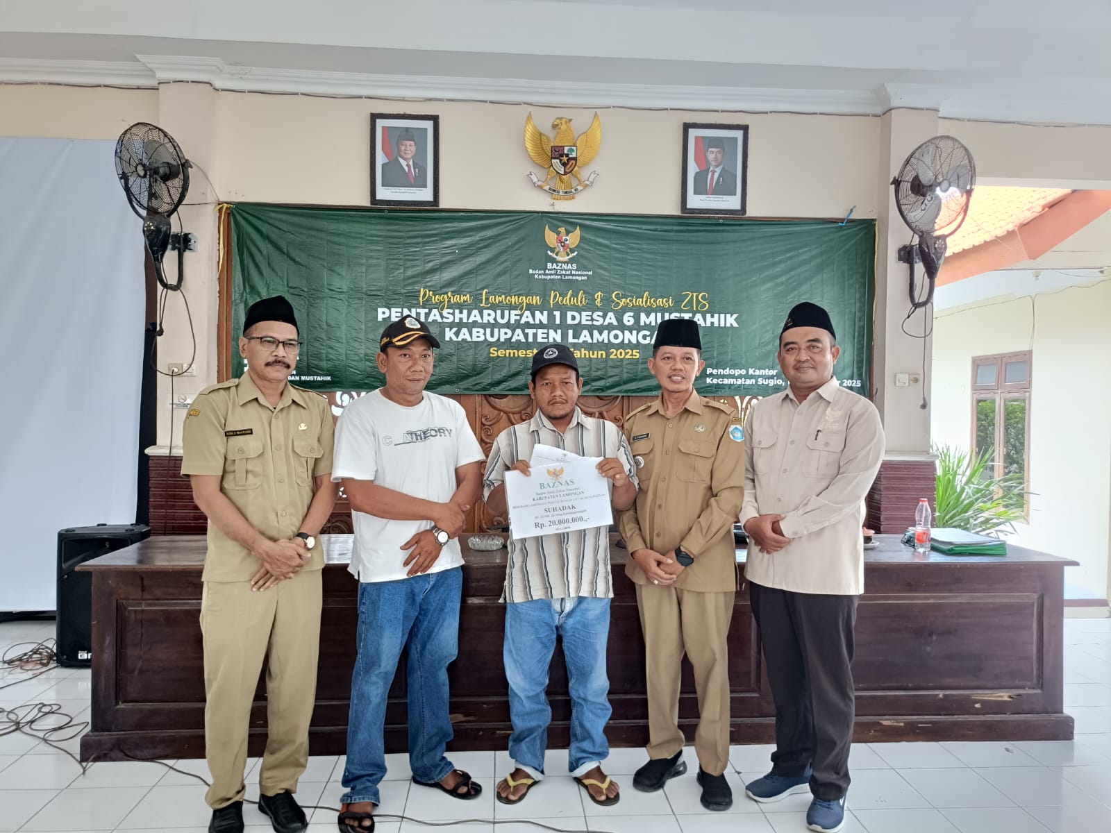 Foto: Penyaluran Bantuan Bedah Rumah RTLH Baznas