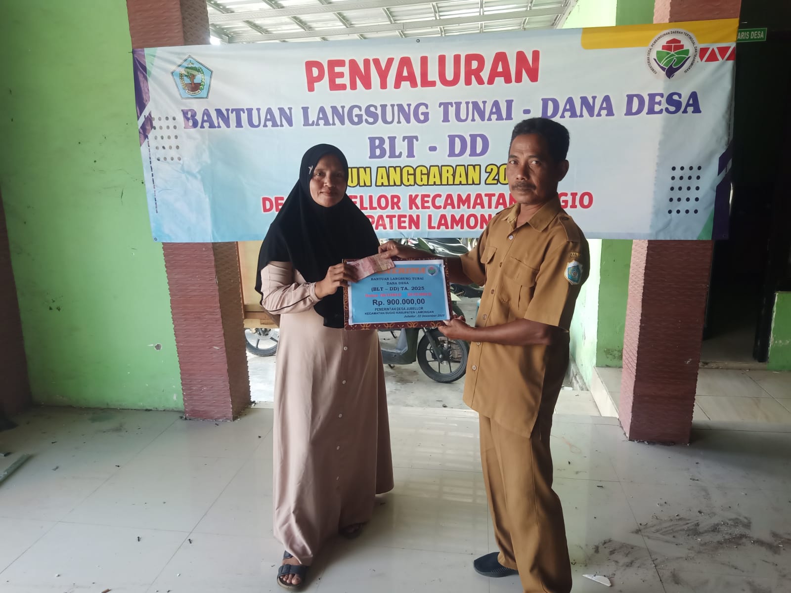 Foto: Penyaluran BLT-Dana Desa Tribulan IV Desa Jubellor