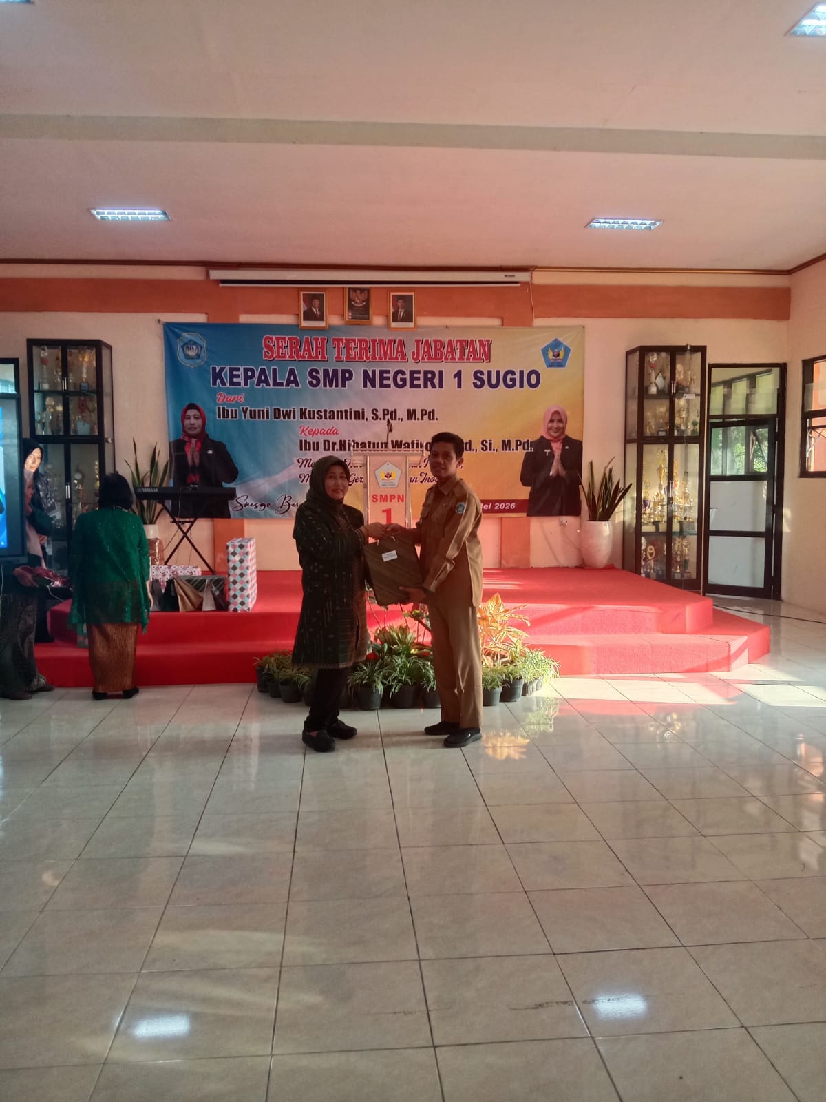 Foto: Sertijab Kepala SMP Negeri 1 Sugio