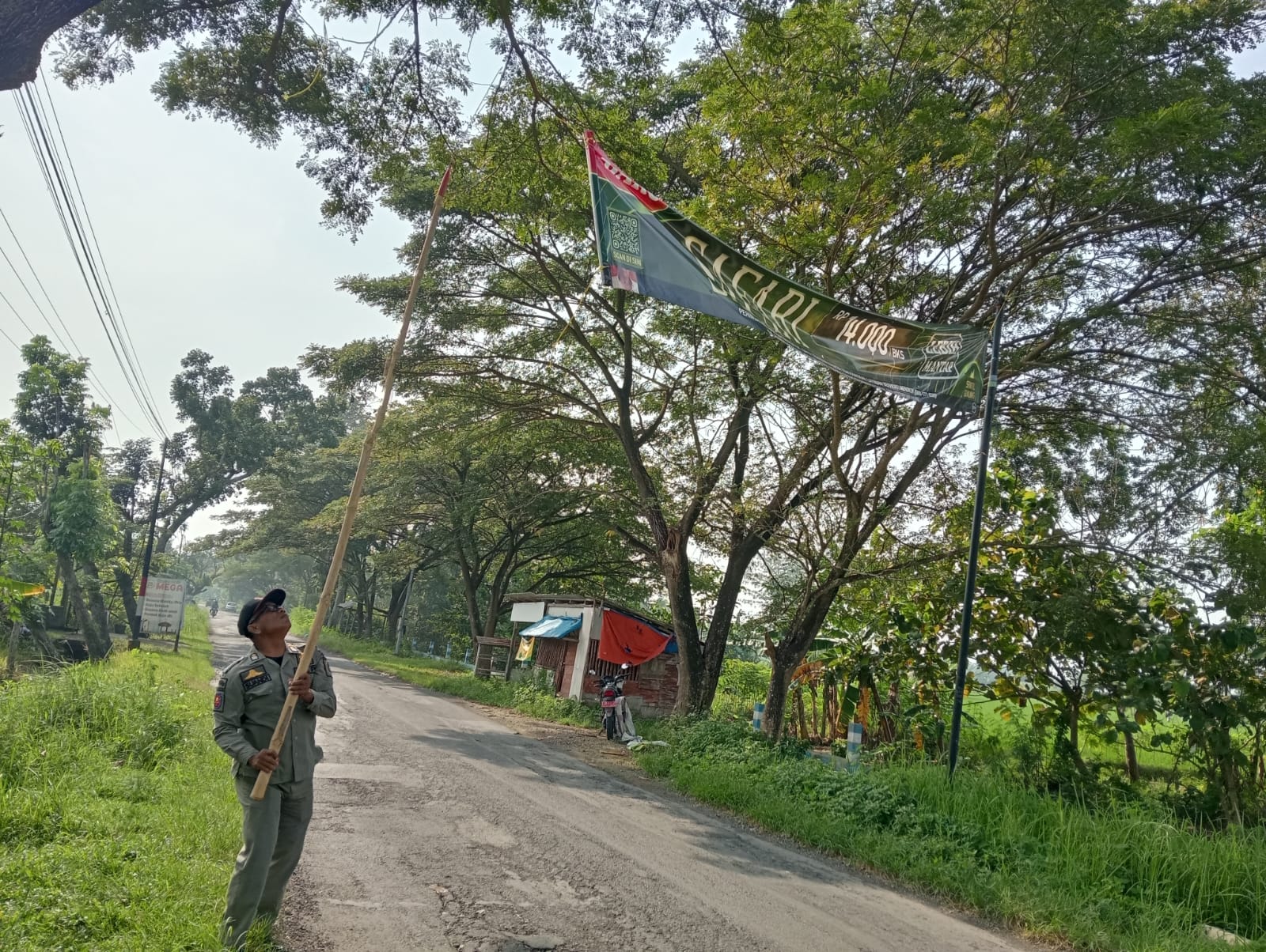 Penertiban Reklame Liar