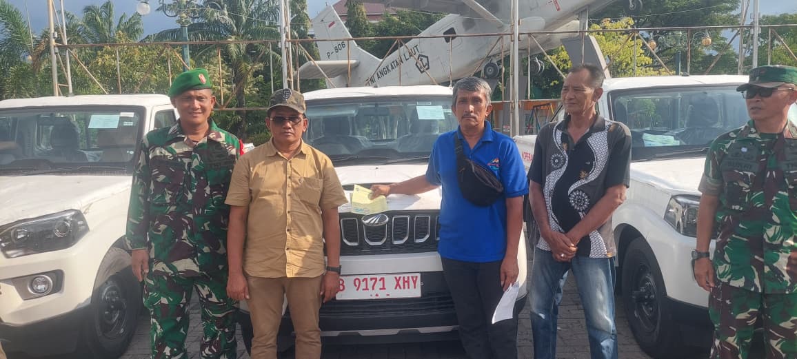 Foto: Koperasi Desa Merah Putih Lawanganagung Terima Kendaraan Pick-Up