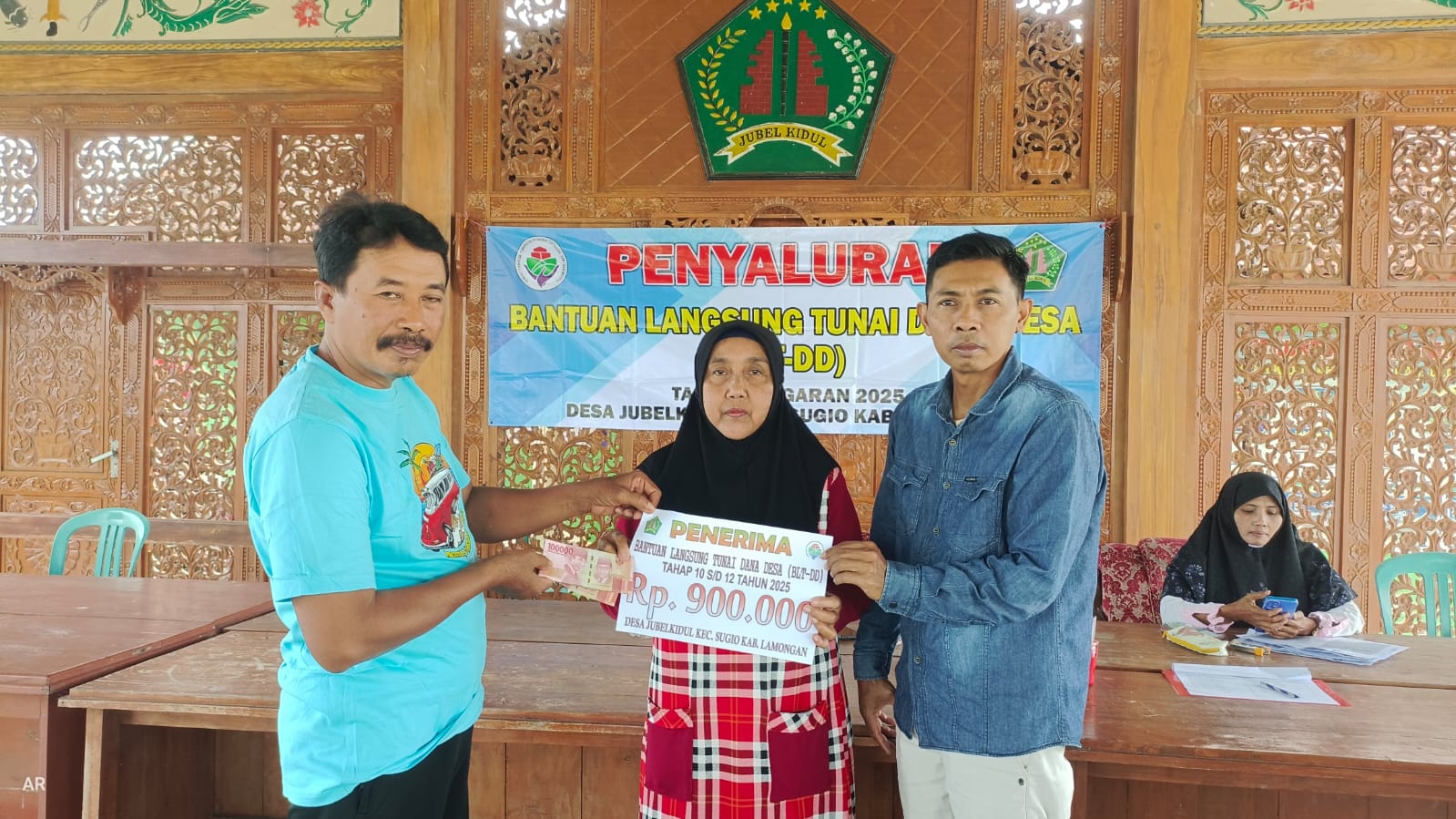 Penyaluran BLT-Dana Desa Tribulan IV Desa Jubelkidul