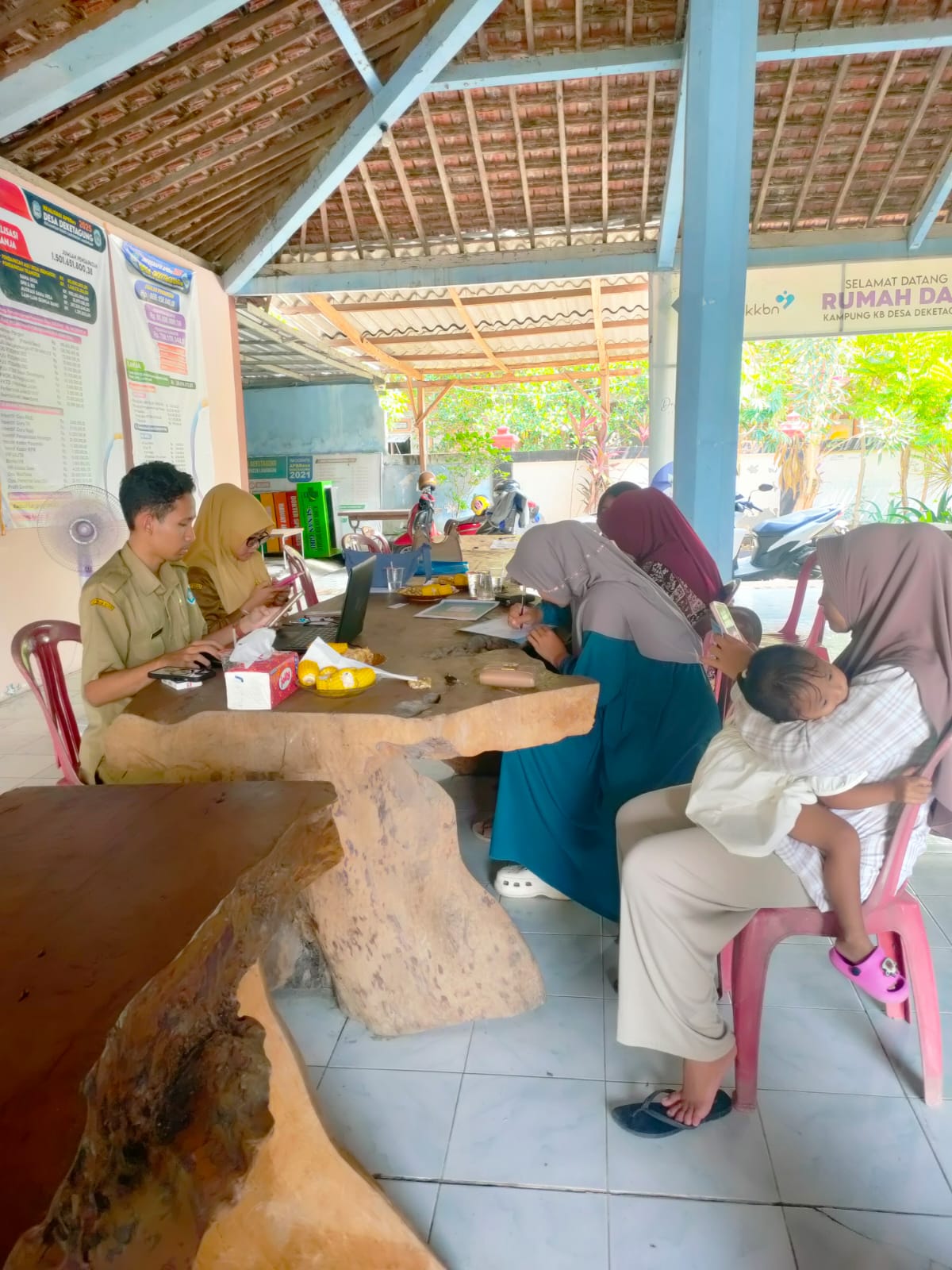 Foto: Aktivasi IKD di Deketagung