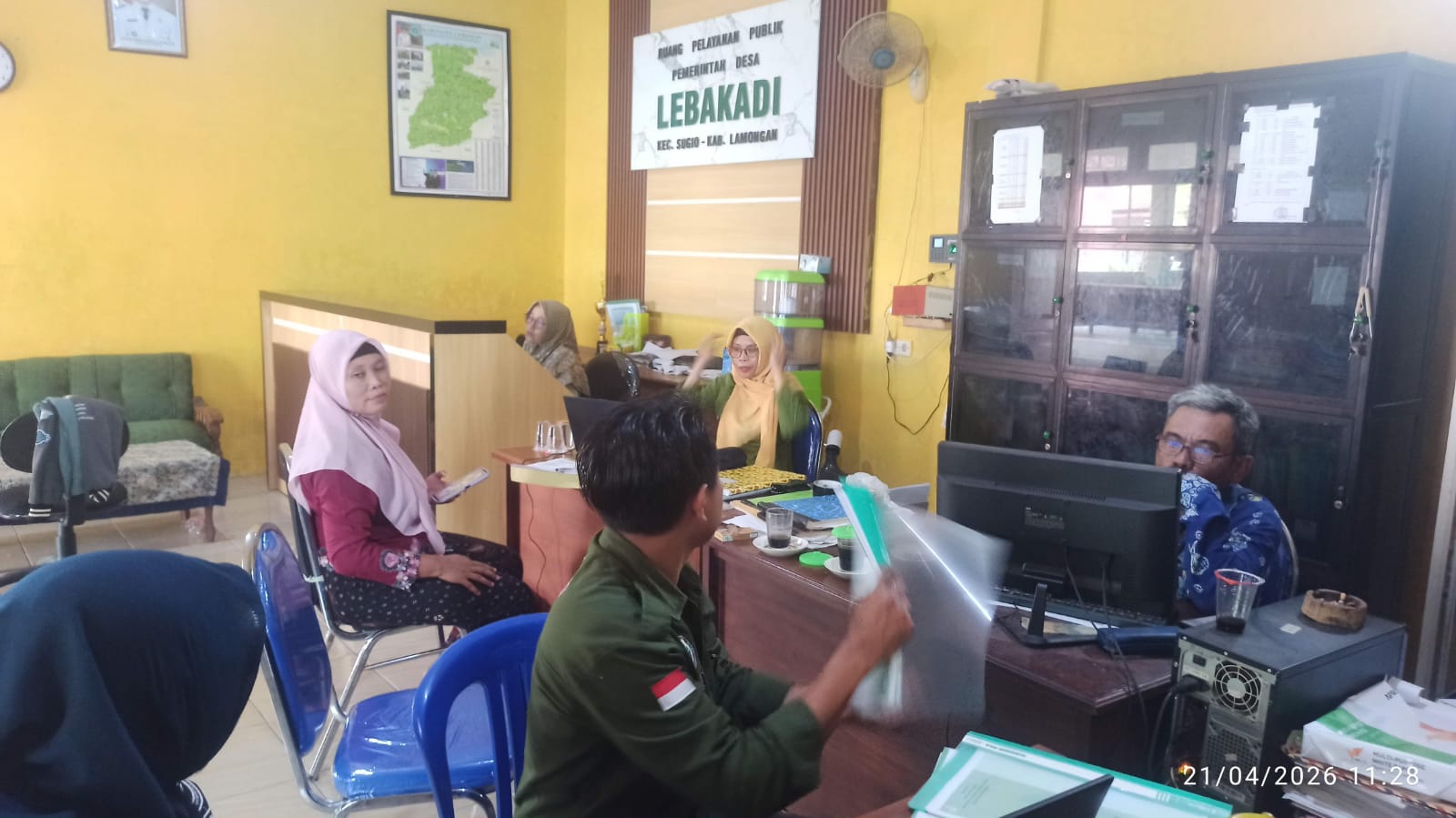 Foto: Monitoring Administrasi di Desa Lebakadi