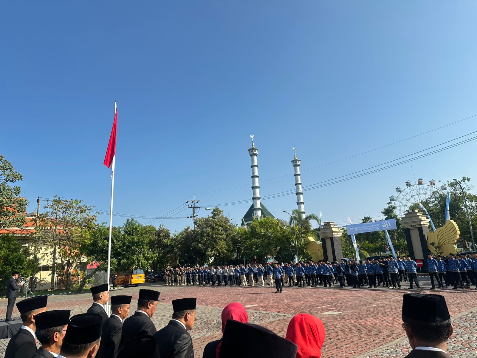 Mengikuti Upacara Peringatan Hari Kebangkitan Nasional di Halaman Pemerintah Daerah Lamongan