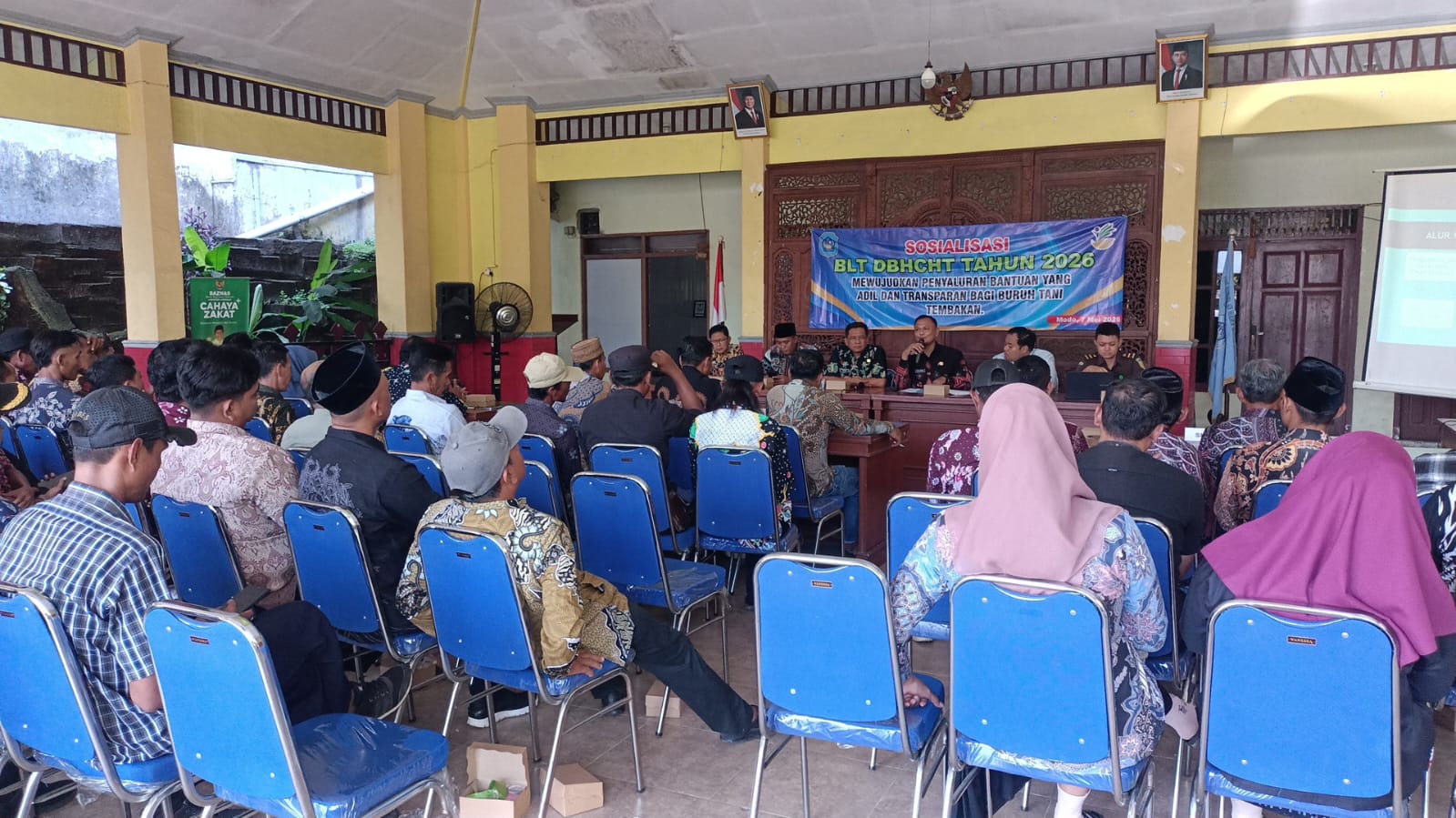 Foto: Sosialisasi BLT DBHCHT Tahun 2026 di Pendopo Kecamatan Bluluk
