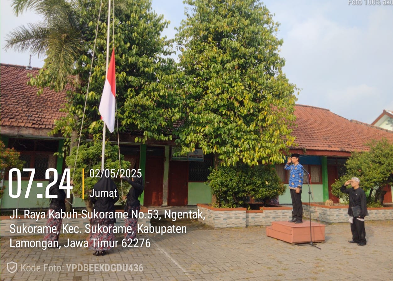 Upacara Peringatan Hari Pendidikan Nasional 2025