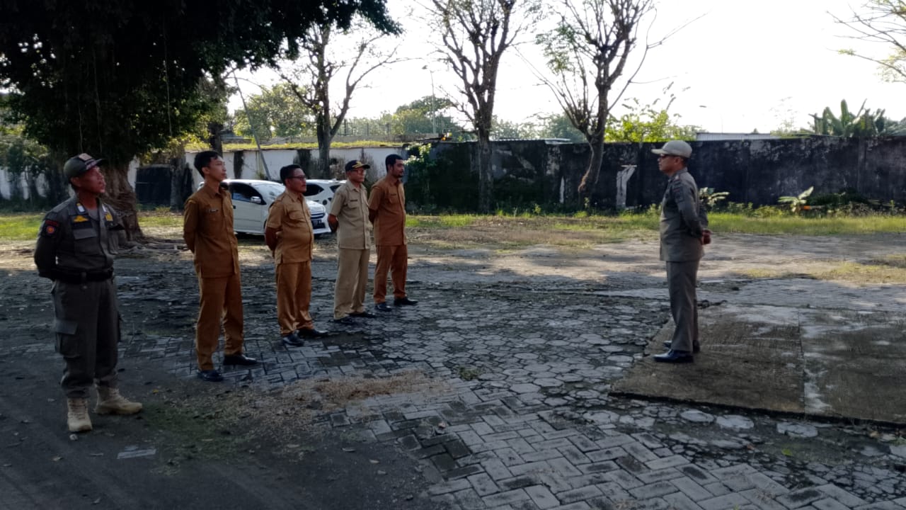 Apel Senin
