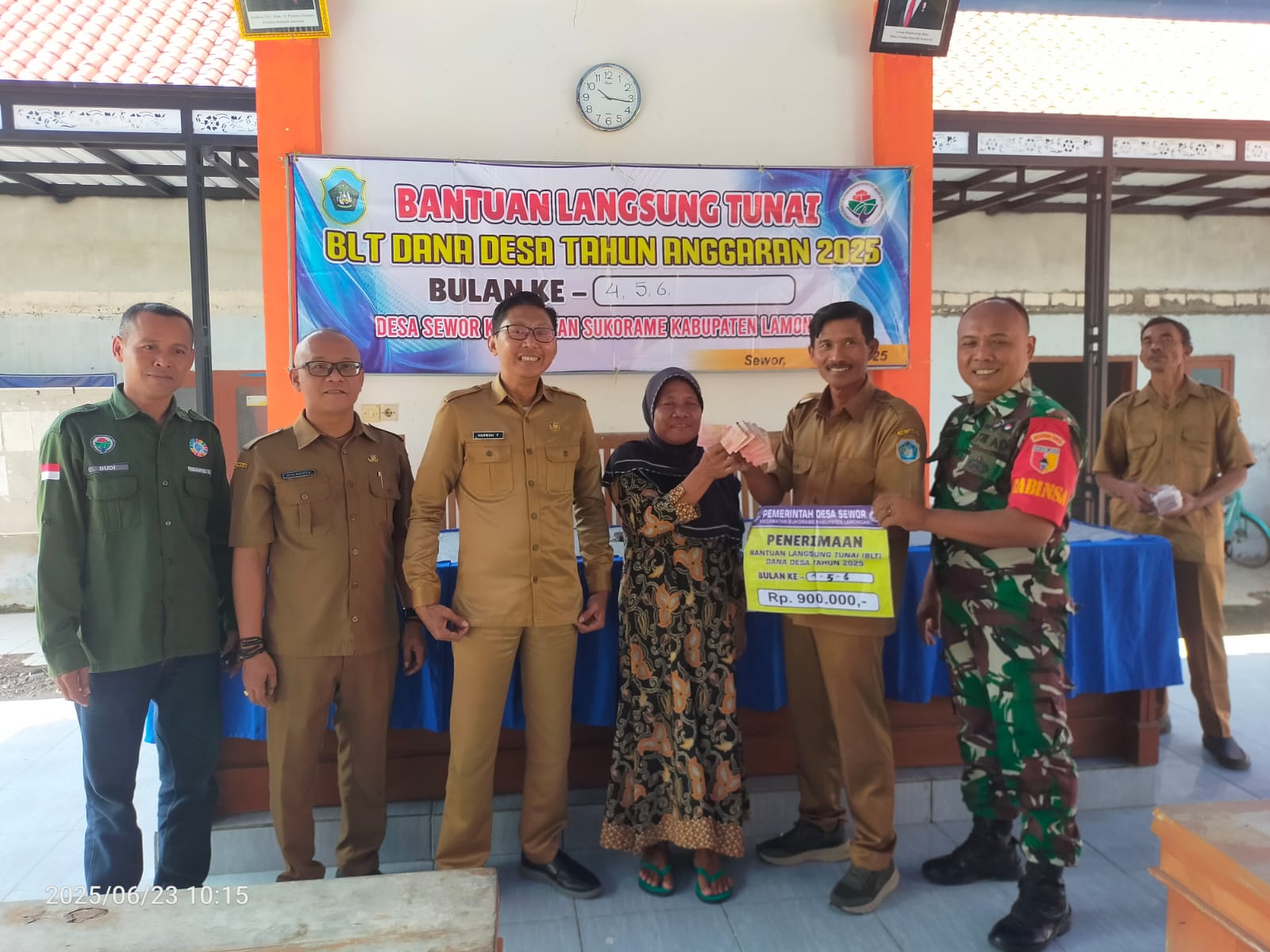 Pembagian BLT DD Desa Sewor