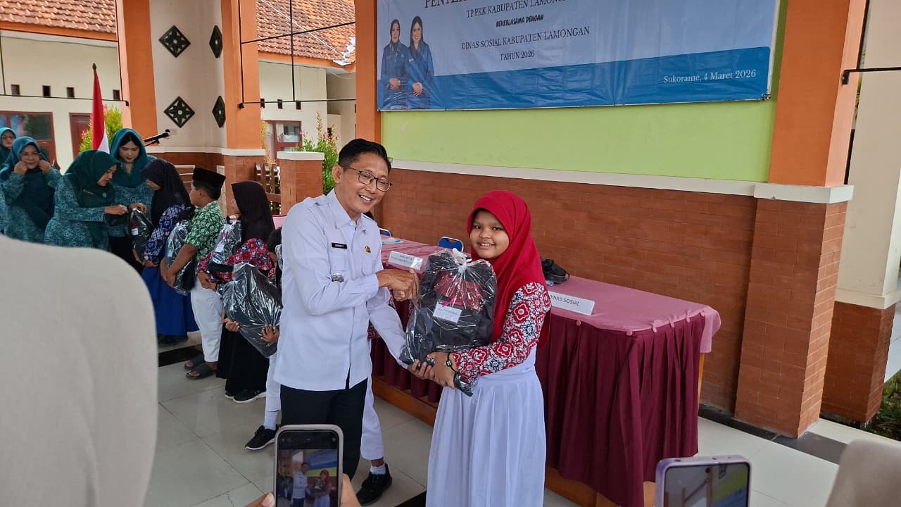 Penyerahan Bantuan Sandang