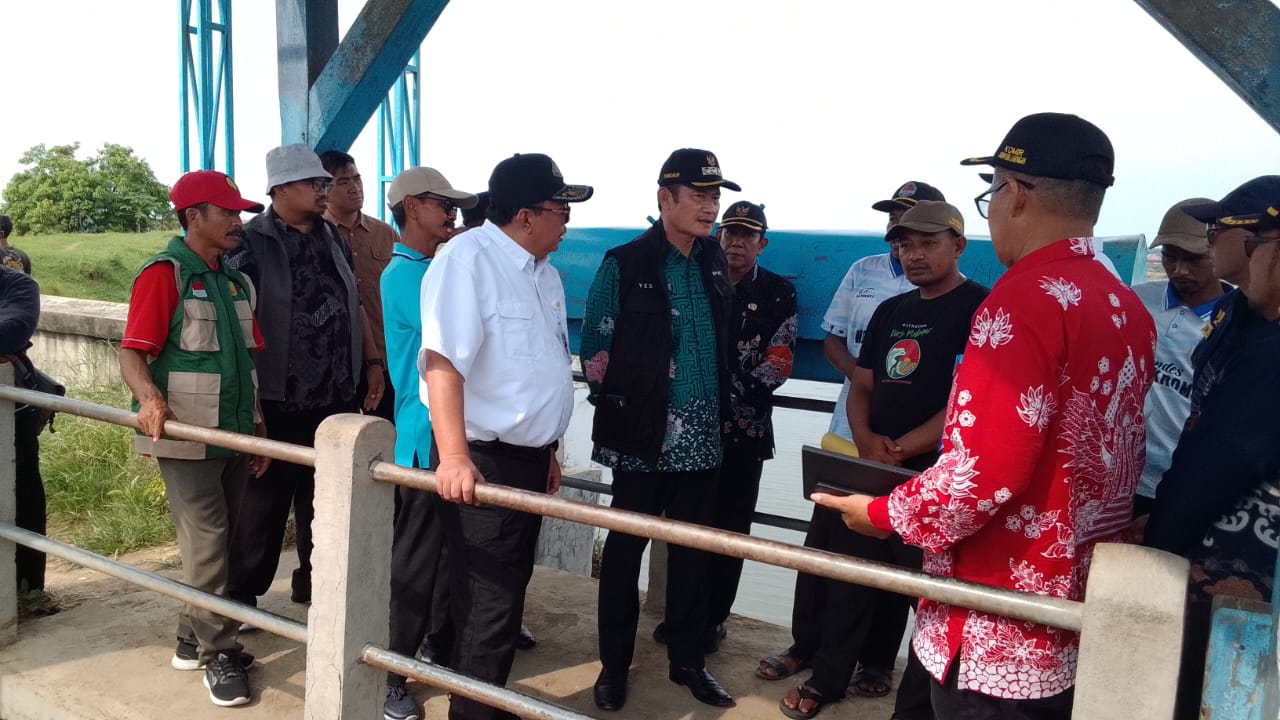 Foto: Kunjungan Lapangan Dirjen Lahan dan Irigasi Pertanian Kementan di Kabupaten Lamongan