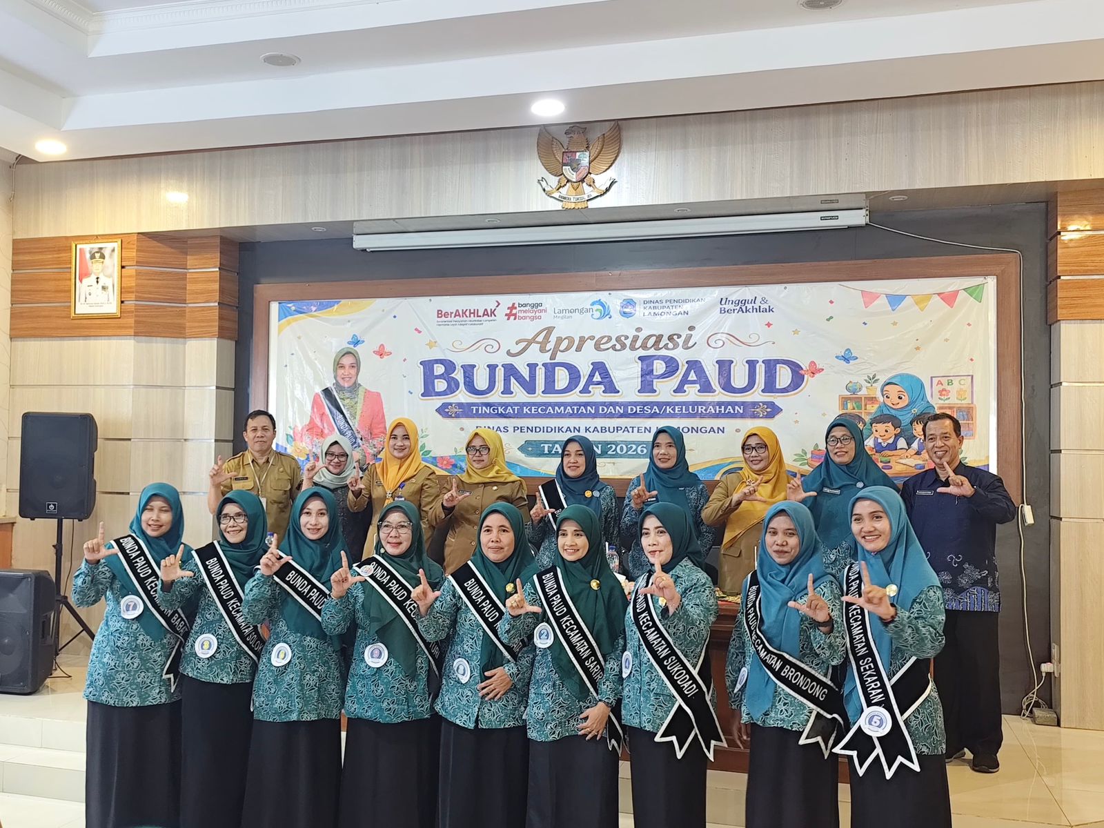 Foto: paparan mengenai Program Prioritas PAUD Kecamatan Turi dengan tema "Hari Ini Untuk Esok" pada kegiatan Apresiasi Bunda PAUD Tingkat Kecamatan dan Desa/Kelurahan Oleh Bunda PAUD Kecamatan Turi, Ibu Asri Wulan Moch. Na'im, S.AP.