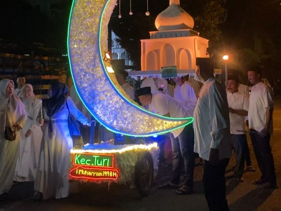 Foto: Kecamatan Turi turut ambil bagian dalam Pawai Lampion yang diselenggarakan oleh Pemerintah Kabupaten Lamongan