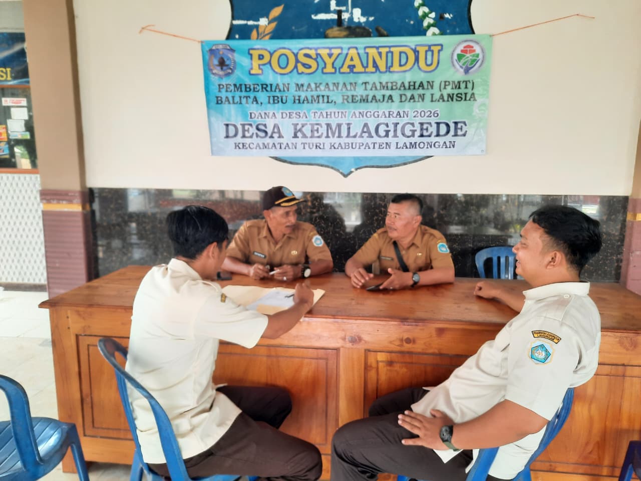 Foto: Penagihan Pajak Bumi dan Bangunan Perdesaan dan Perkotaan (PBB-P2) di Desa Kemlagigede, Kecamatan Turi, Kabupaten Lamongan