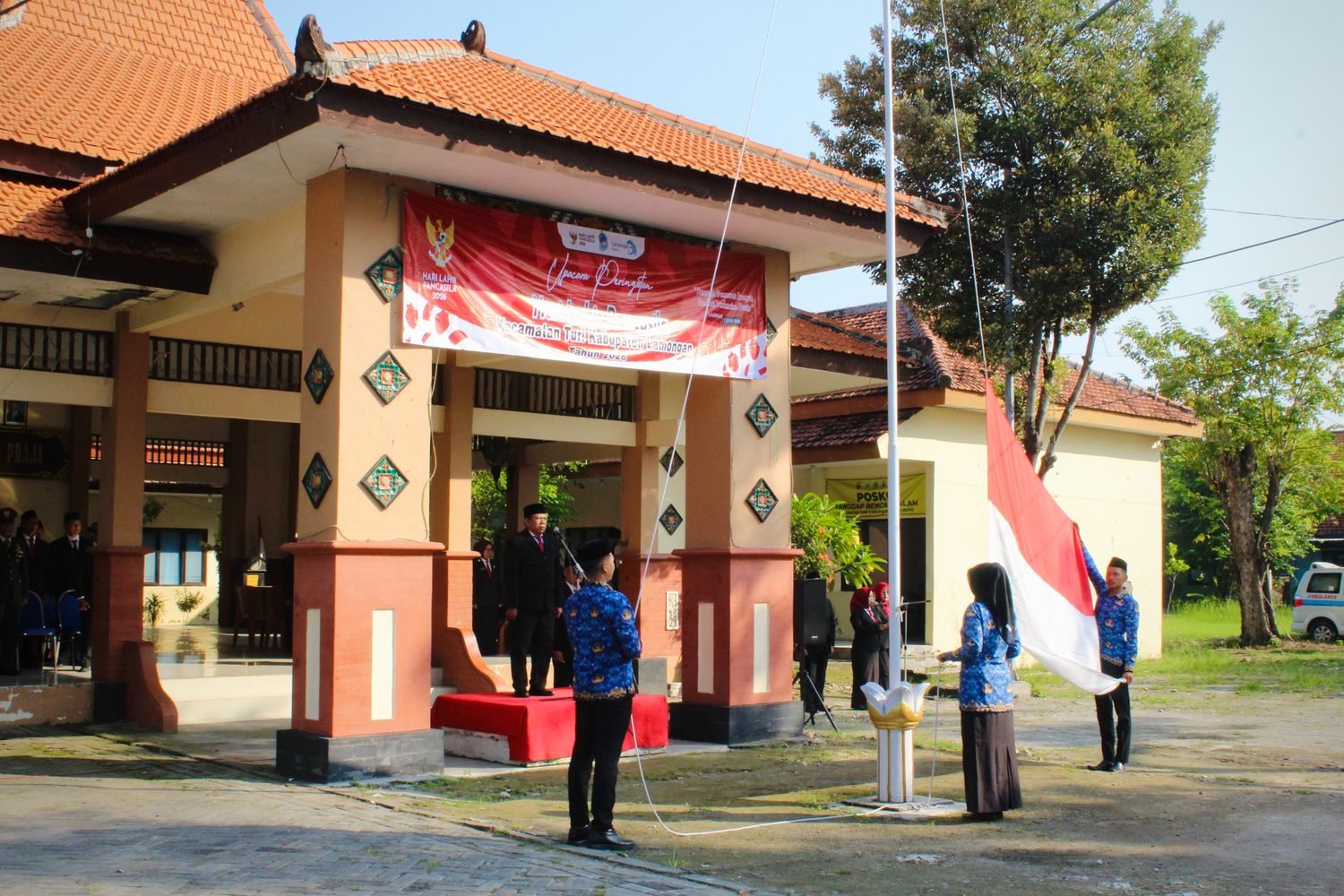 Foto: UPACARA PERINGATAN HARI LAHIR PANCASILA DI KECAMATAN TURI BERLANGSUNG KHIDMAT