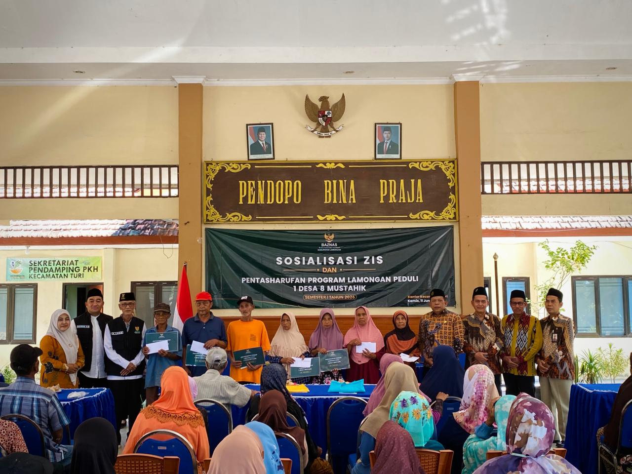 Foto: Badan Amil Zakat Nasional (BAZNAS) Kabupaten Lamongan melaksanakan kegiatan Pentasharufan Program Lamongan Peduli 1 Desa 8 Mustahik Semester I Tahun 2026 bagi masyarakat di wilayah Kecamatan Turi