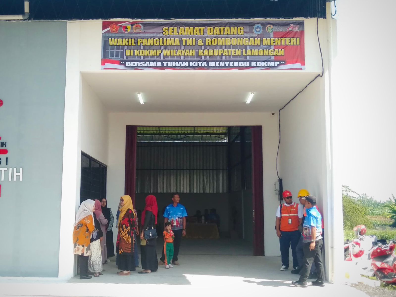 Foto: Pemerintah Kecamatan Turi bersama berbagai unsur terkait terus mematangkan persiapan menjelang kunjungan Wakil Panglima TNI Republik Indonesia beserta rombongan kementerian ke lokasi Koperasi Desa Merah Putih (KDMP) Desa Turi, Kecamatan Turi