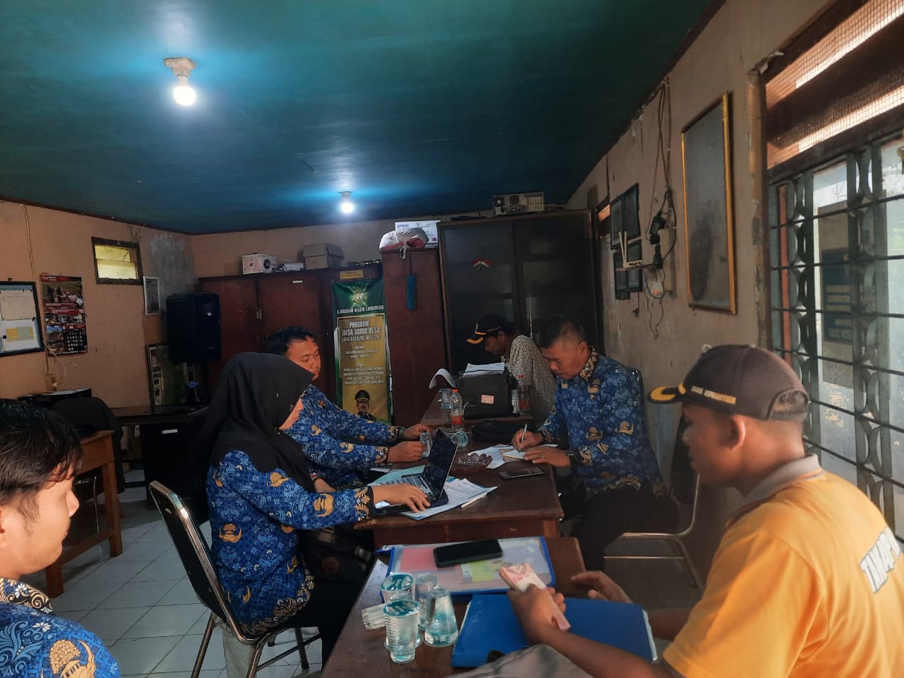 Foto: Penagihan Pajak Bumi dan Bangunan Perdesaan dan Perkotaan (PBB-P2) di Desa Tambakploso, Kecamatan Turi, Kabupaten Lamongan.