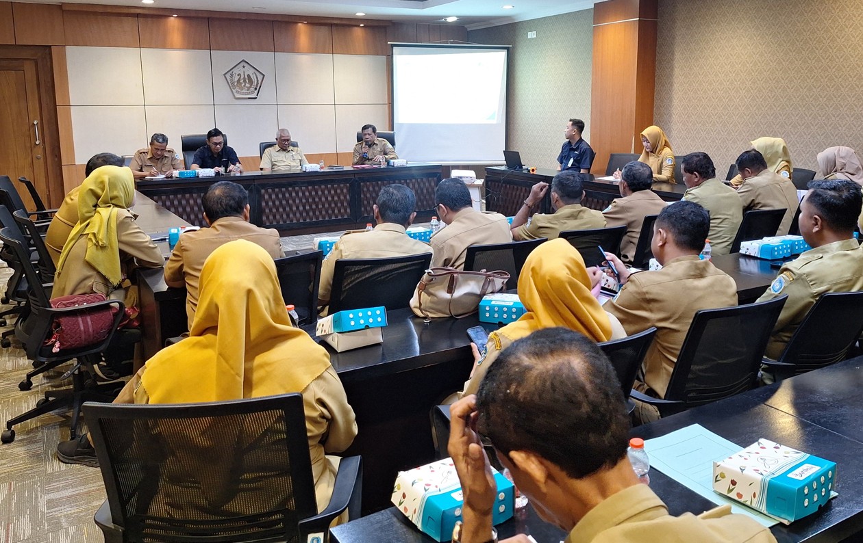 Rapat Koordinasi Teknis Pendanaan Iuran BPJS Ketenagakerjaan untuk Ketua RT/RW Kelurahan Se-Kabupaten Lamongan
