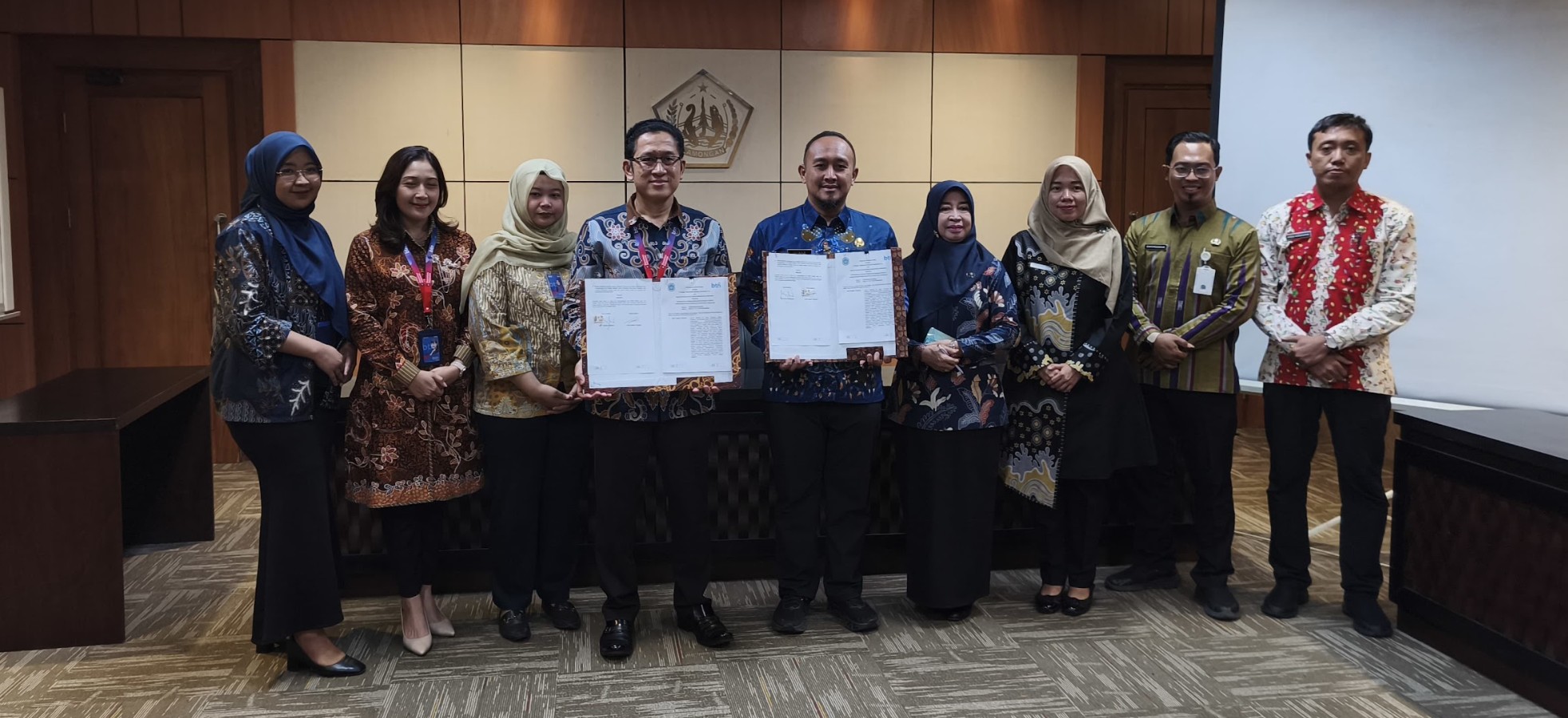 Penandatanganan Perjanjian Kerja Sama antara PT Bank Tabungan Negara (Persero) Tbk dengan Bapenda Kabupaten Lamongan tentang Penyediaan Layanan Perbankan sebagai Tempat Pembayaran Pajak Daerah
