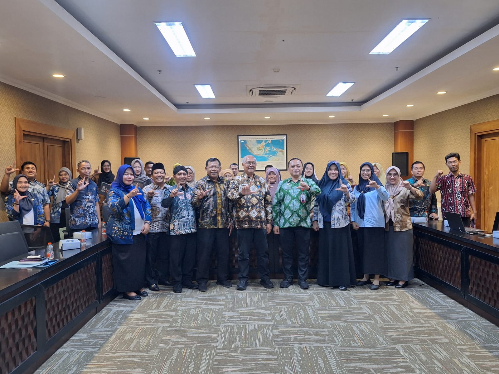 Kunjungan kerja dan studi tiru dari Bagian Tata Pemerintahan dan OPD Pengampu Standar Pelayanan Minimal (SPM) Pemerintah Kabupaten Gresik