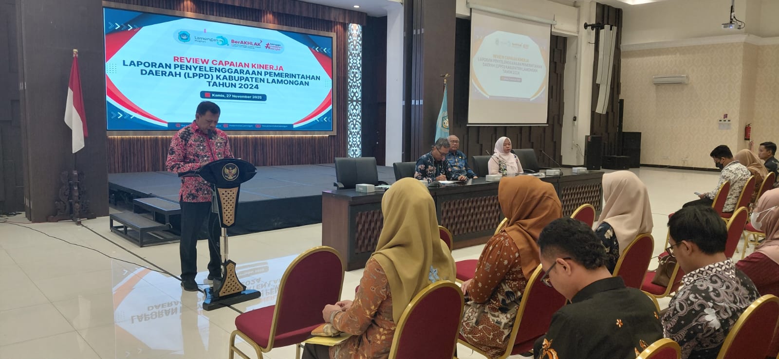 Zoom Meeting Review Capaian Kinerja LPPD Kabupaten Lamongan Tahun 2024