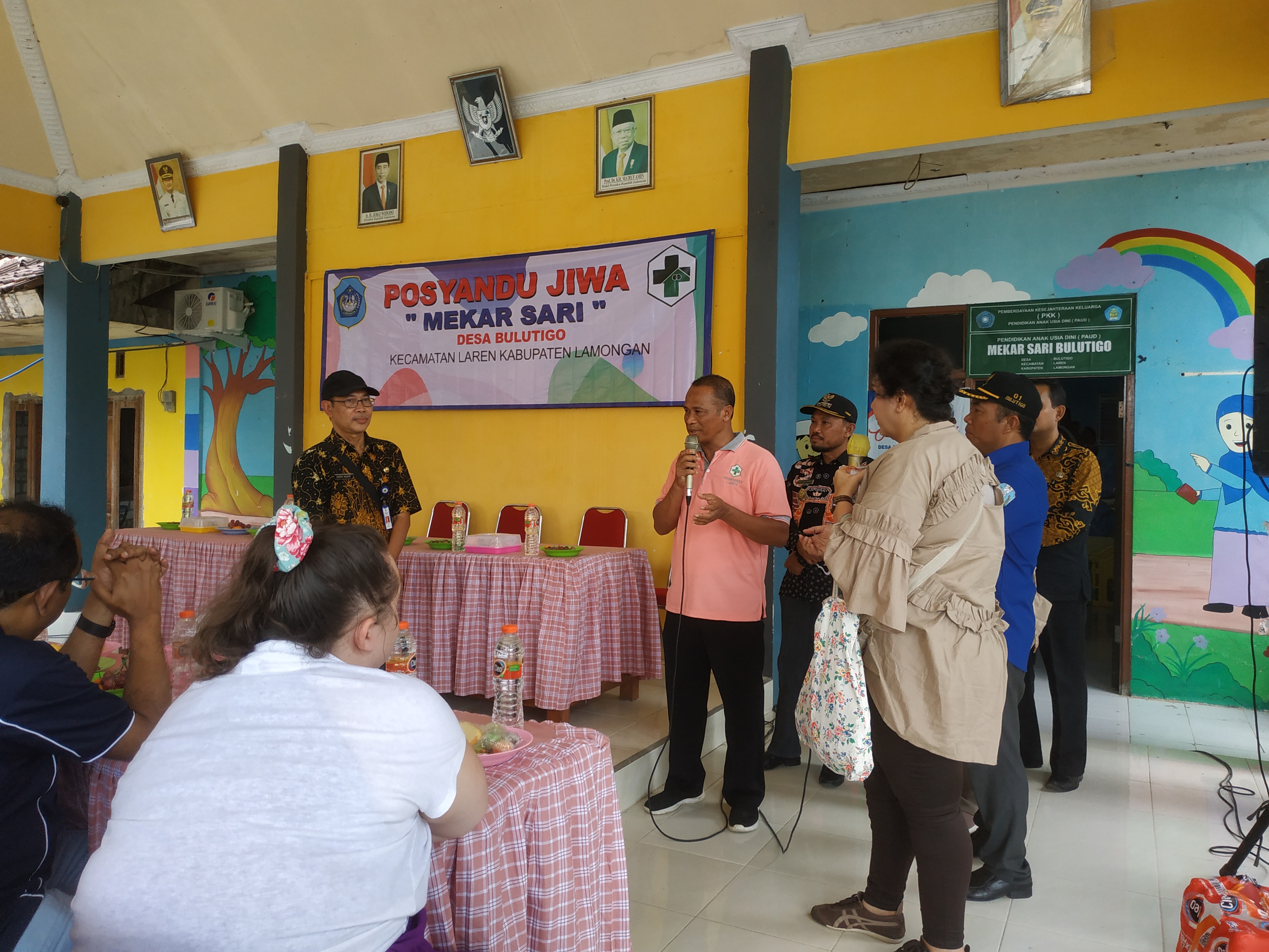 Kunjungan Tamu dari Universitas Australia dan Airlangga Surabaya dalam rangka acara Posyandu Jiwa di Desa Bulutigo Kec. Laren