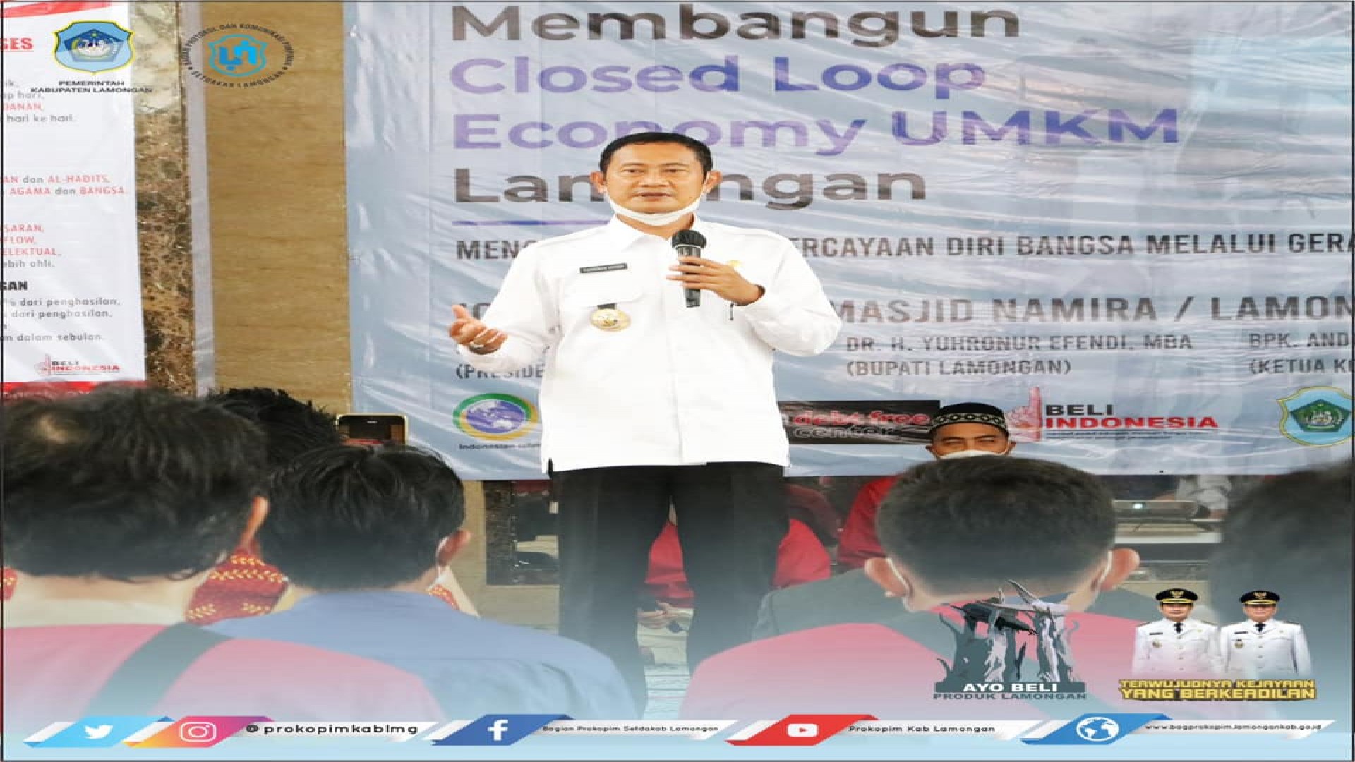 Bupati Lamongan Yuhronur Efendi hadir dalam kegiatan deklarasi bela dan beli produk Lamongan yang digelar di Masjid Namira Lamongan, Rabu (10/3/2021).
